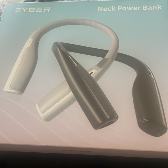 NEWDERY Battery Pack for Meta Quest 3/2, 10000mAh Hanging Neck Power Bank - Picture 4 of 4